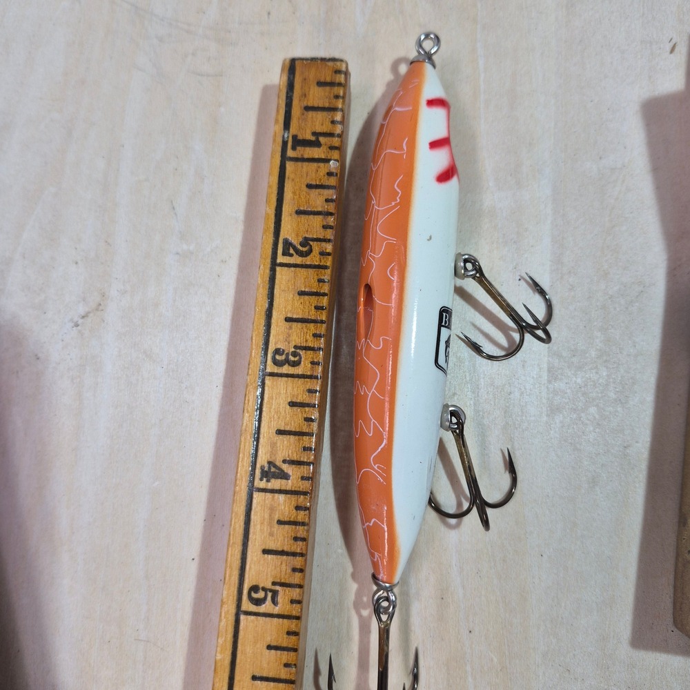 BASS Limited Edition Eureka Wiggler Fishing Lure Orange White 1914 Replica Box - Picture 8 of 8